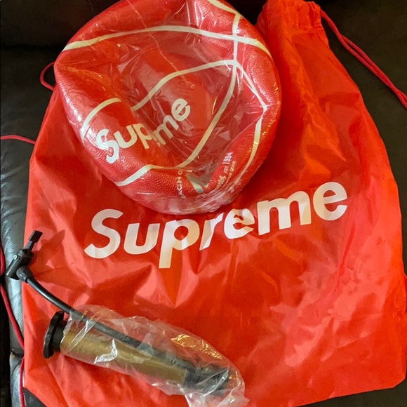 Supreme ball